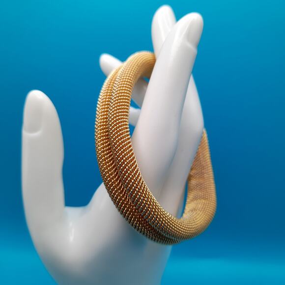 Vintage Gold Tone Mesh Bangle Bracelet, 7", Mid-Century - Picture 2 of 10